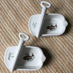 Vintage pair of Loucarte Portugal porcelain fish 'ashtrays'